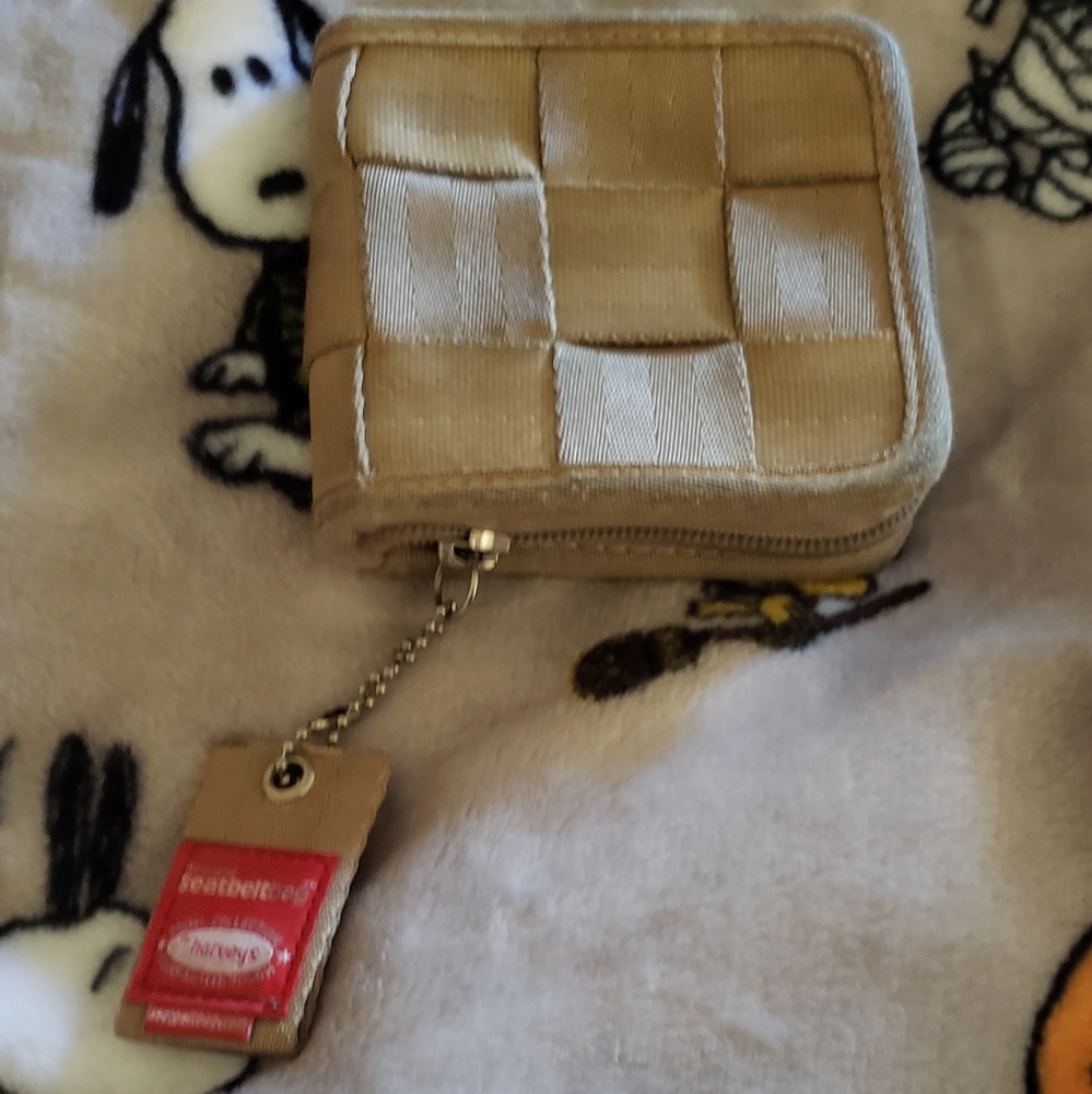 Harveys wallet